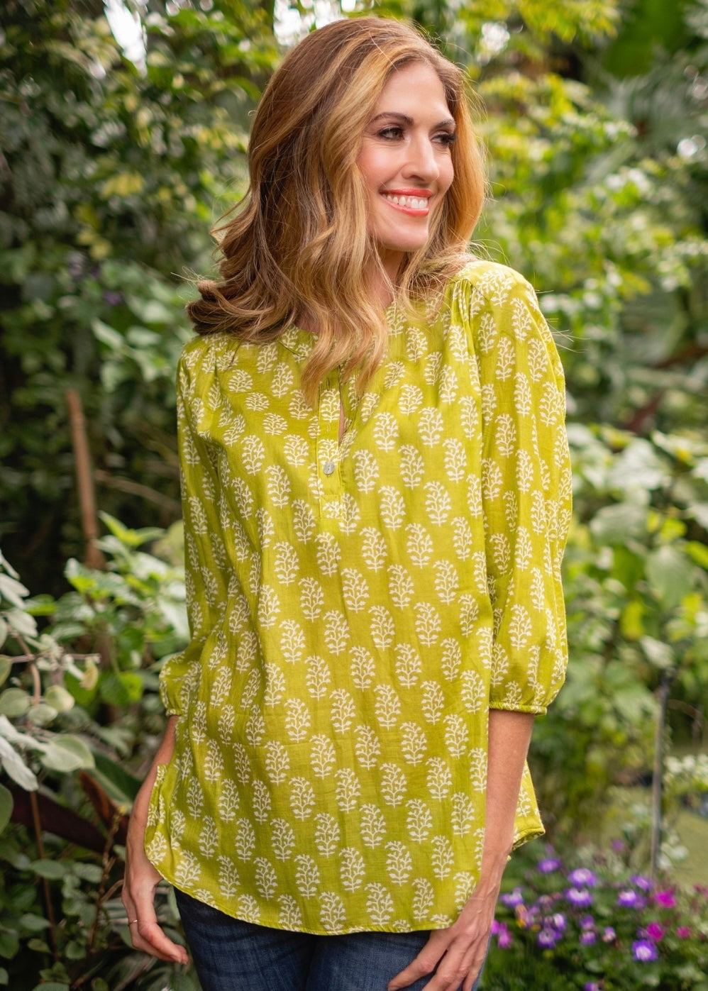 Lauren Comfy in Chatreuse & white fern