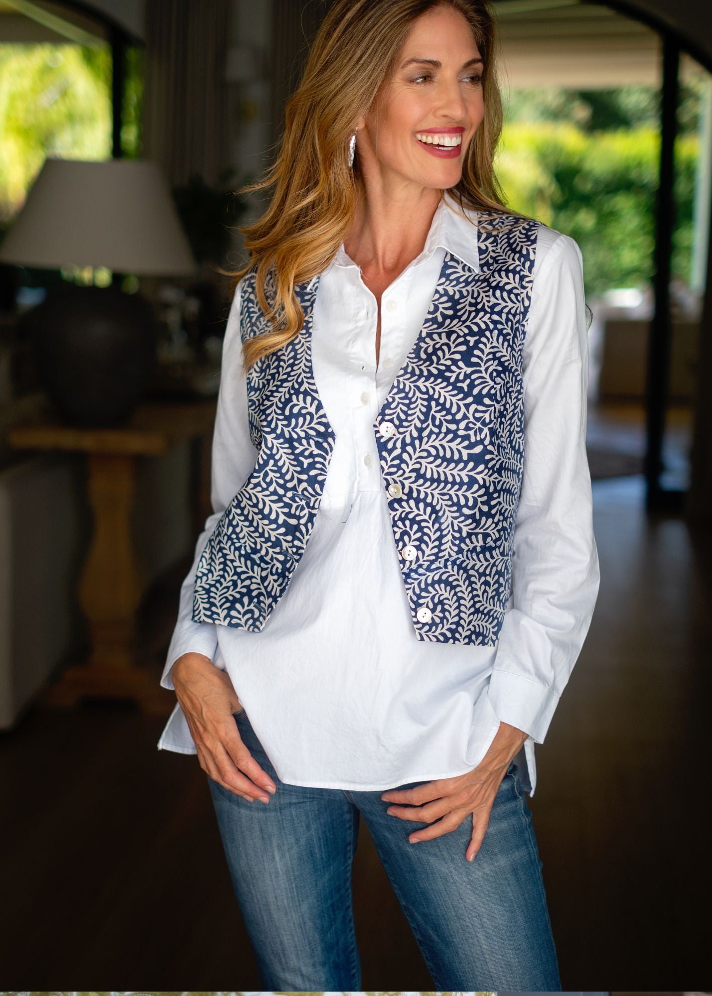 Gilet in Blue Grey Branches