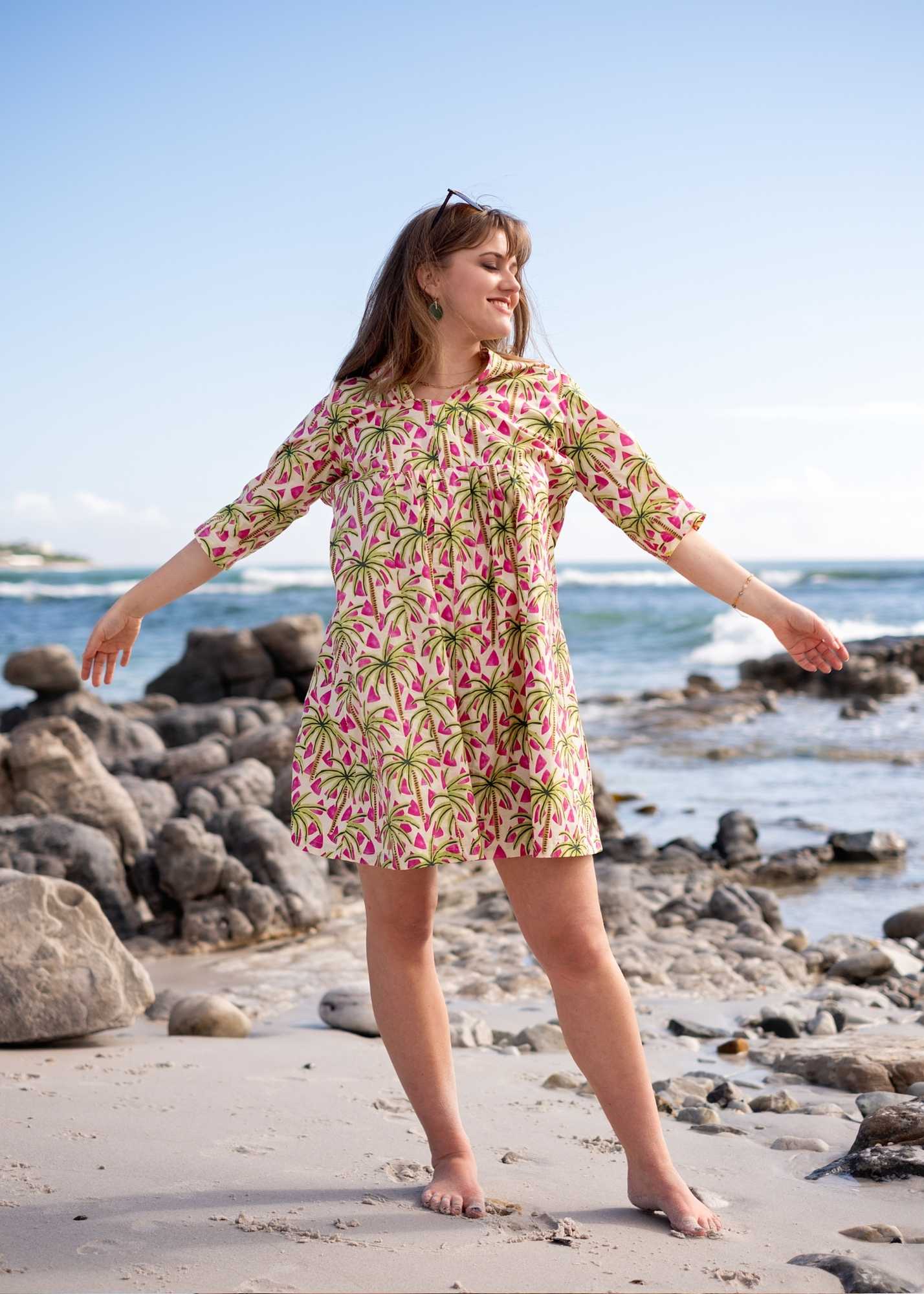Lee-Ann pleated dress Short, Pink and Green Palms