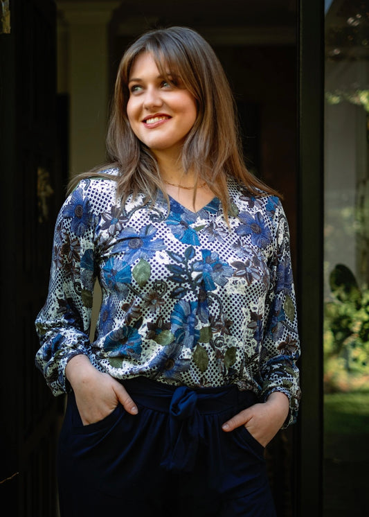 Amron Top in Navy Floral
