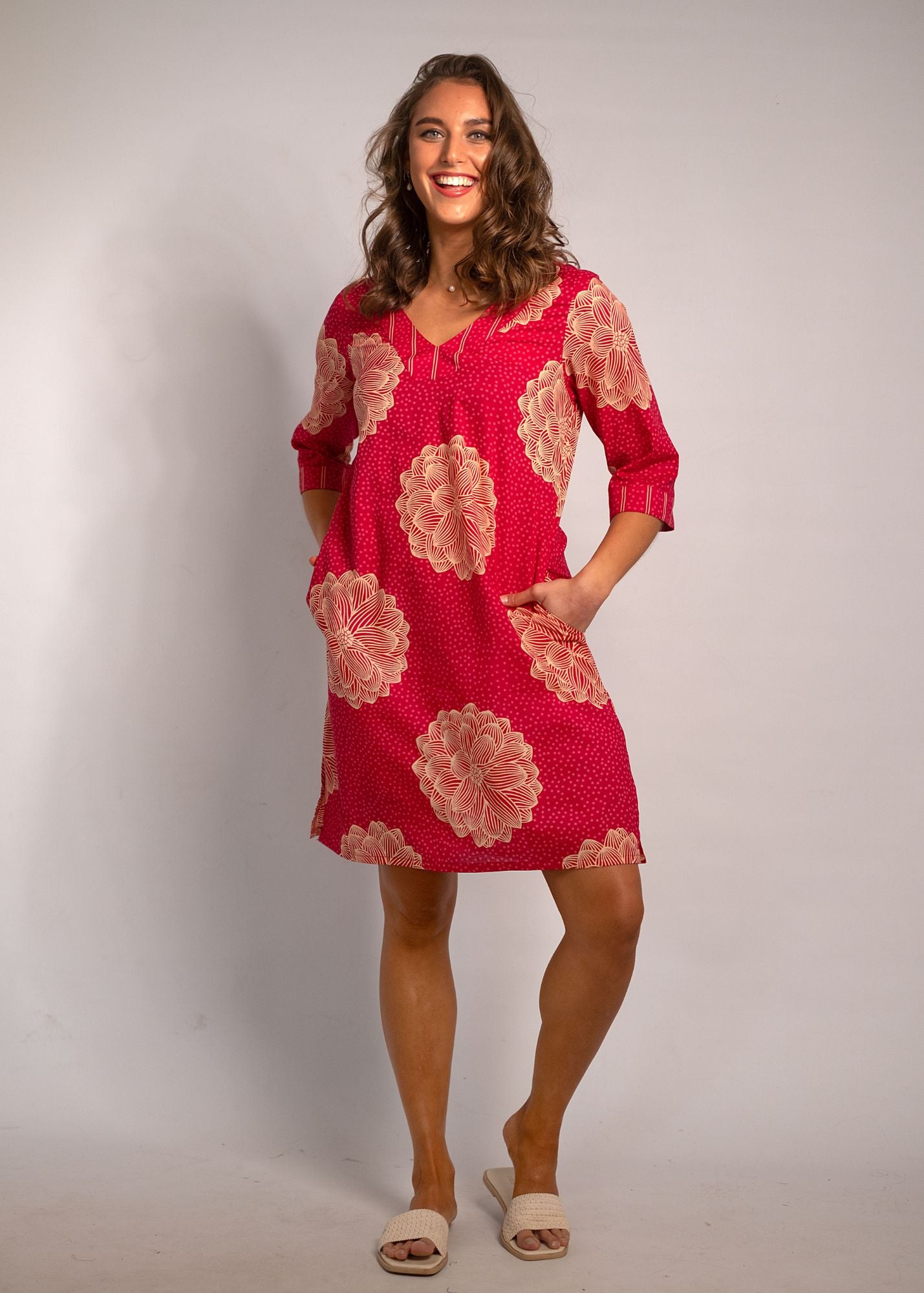 V-Neck tunic in Red Dahlia