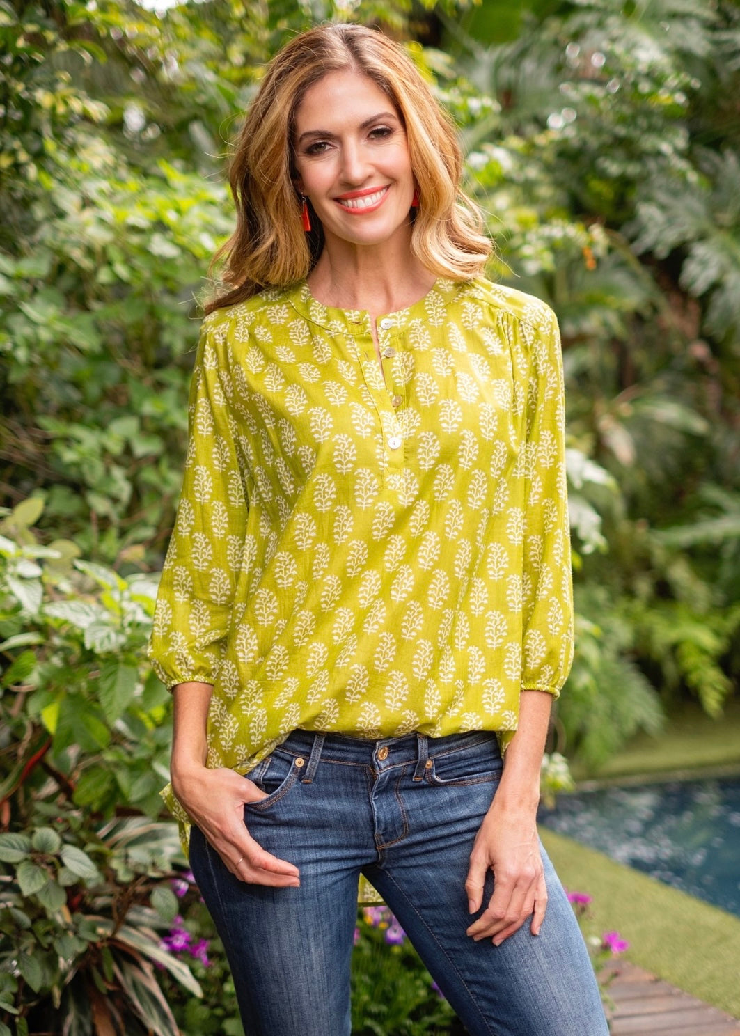 Lauren Comfy in Chatreuse & white fern