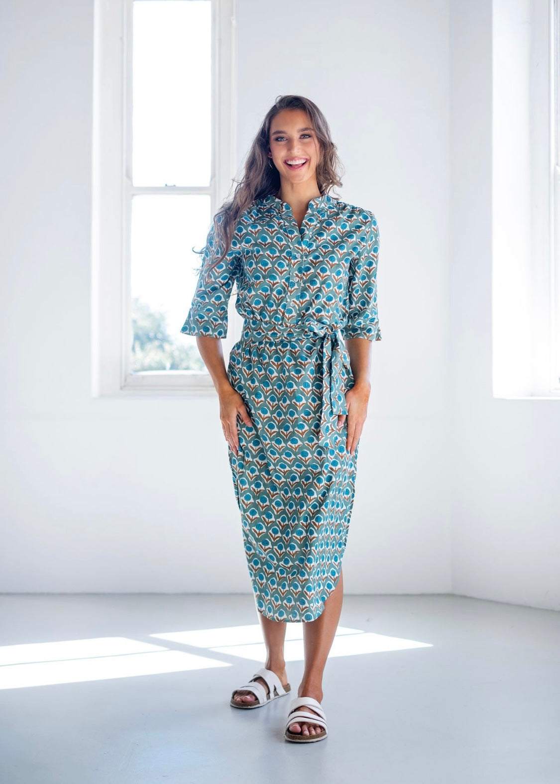 Fergie Cuffed Sleeve Dress in Jade poppy