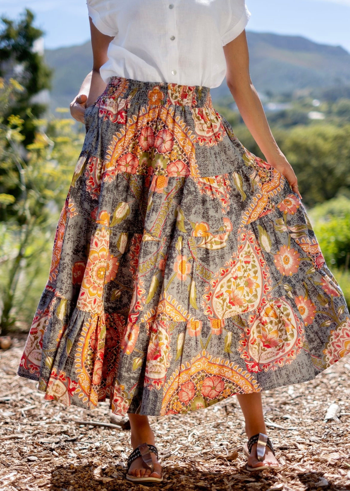 Kira skirt in Grey and Coral Floral