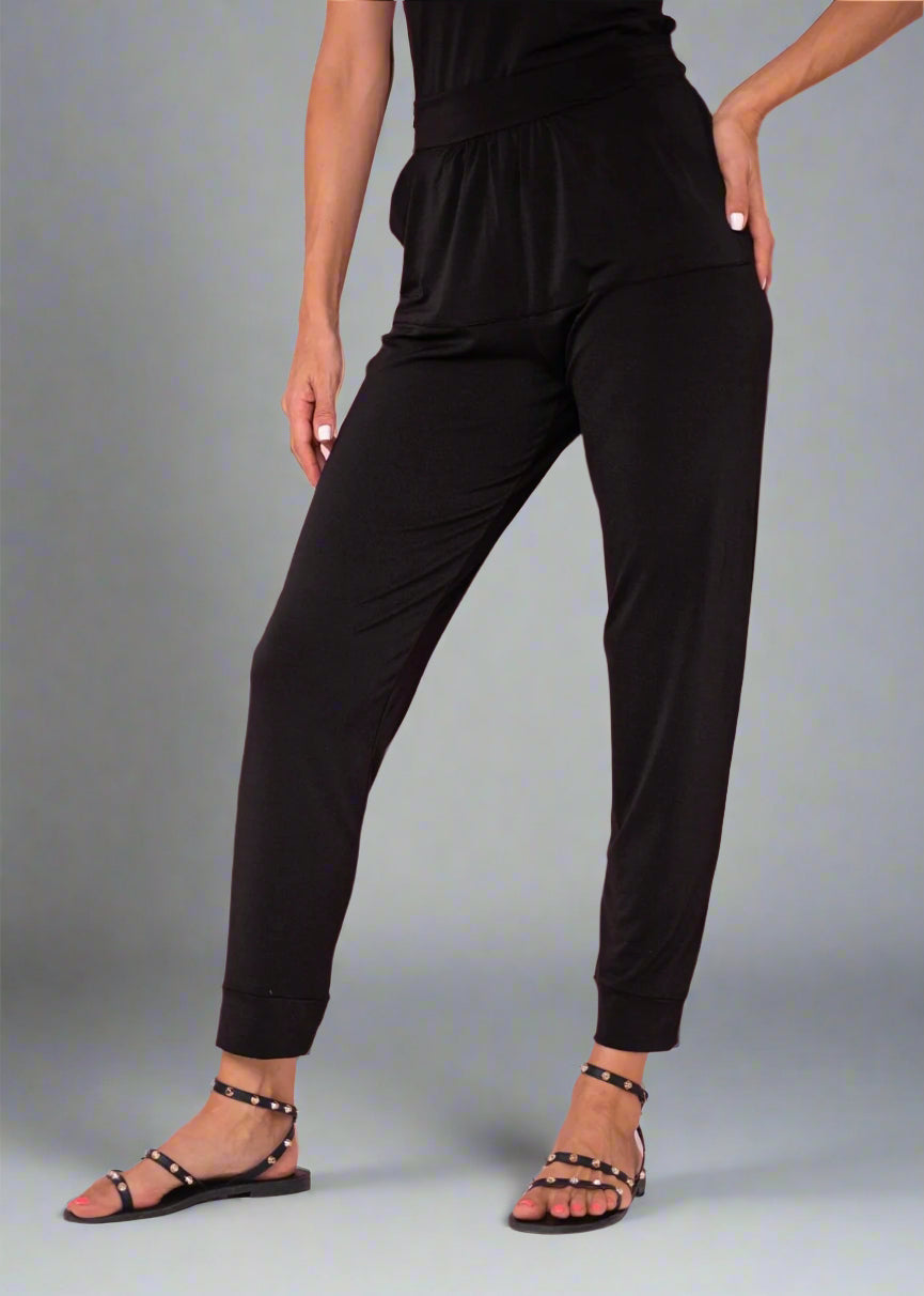 Cara pants in Black