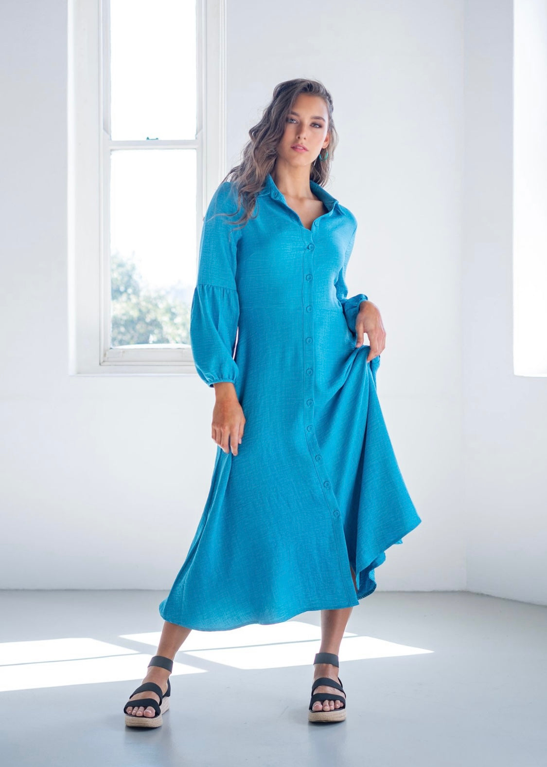 J-LO Dress winter puff sleeve in Blue