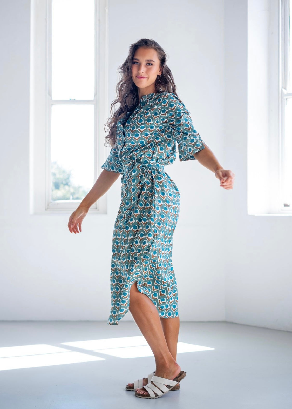 Fergie Cuffed Sleeve Dress in Jade poppy