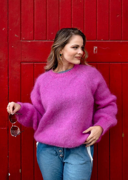 Classic Round Neck Mohair Sweater in Pink