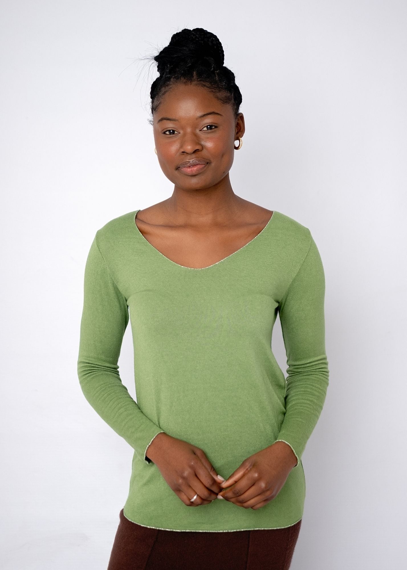 Silver Lining V-Neck Winter Weight Knit Jumper in Olive