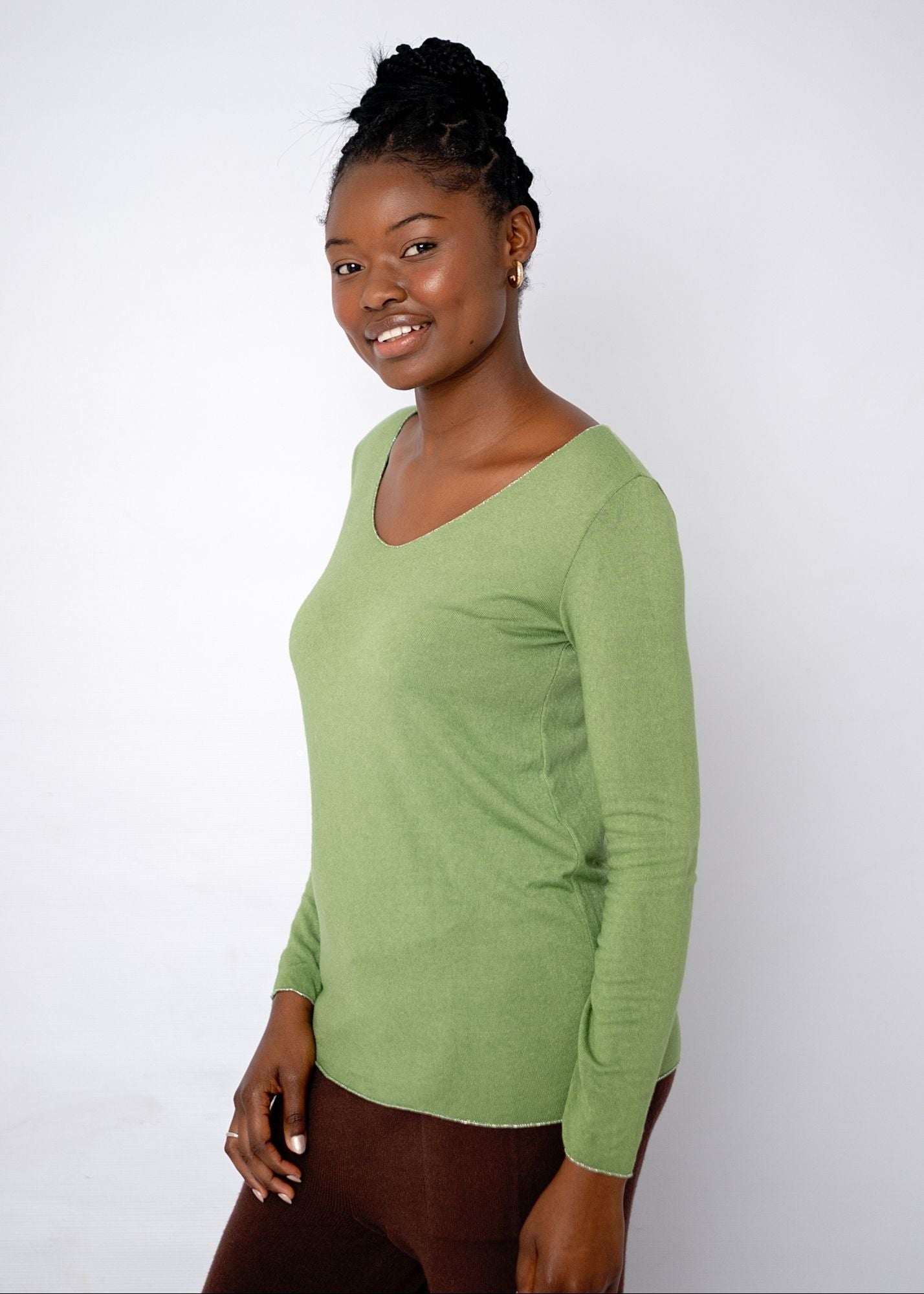 Silver Lining V-Neck Winter Weight Knit Jumper in Olive