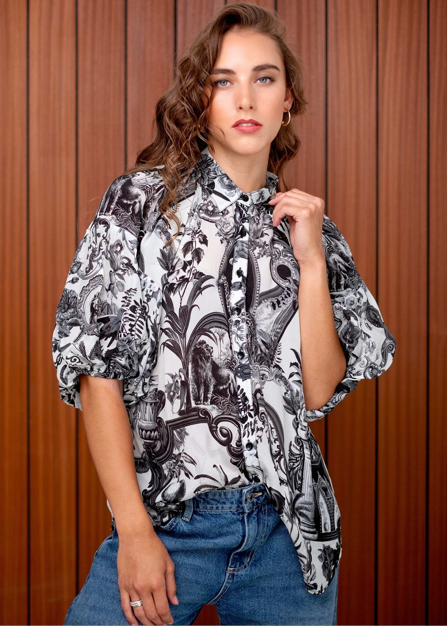 Raglan button down blouse in Black And White Lion