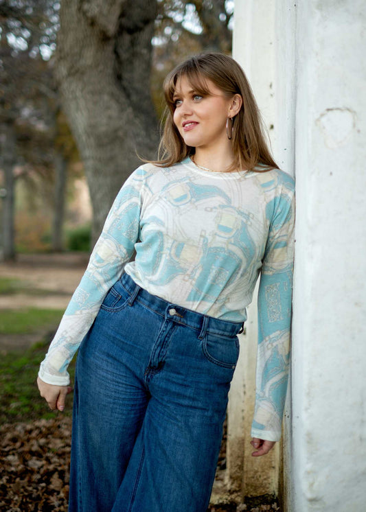 100% Wool Round Neck Long Sleeve Sweater in Blue Saddle
