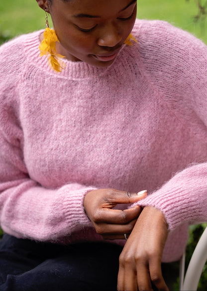 Simple Knit in Alpaca Wool – Bubblegum Pink