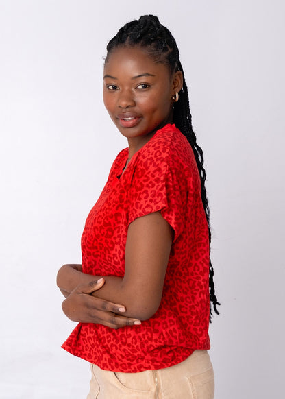 Lola V-Neck Shirt in Red Safari