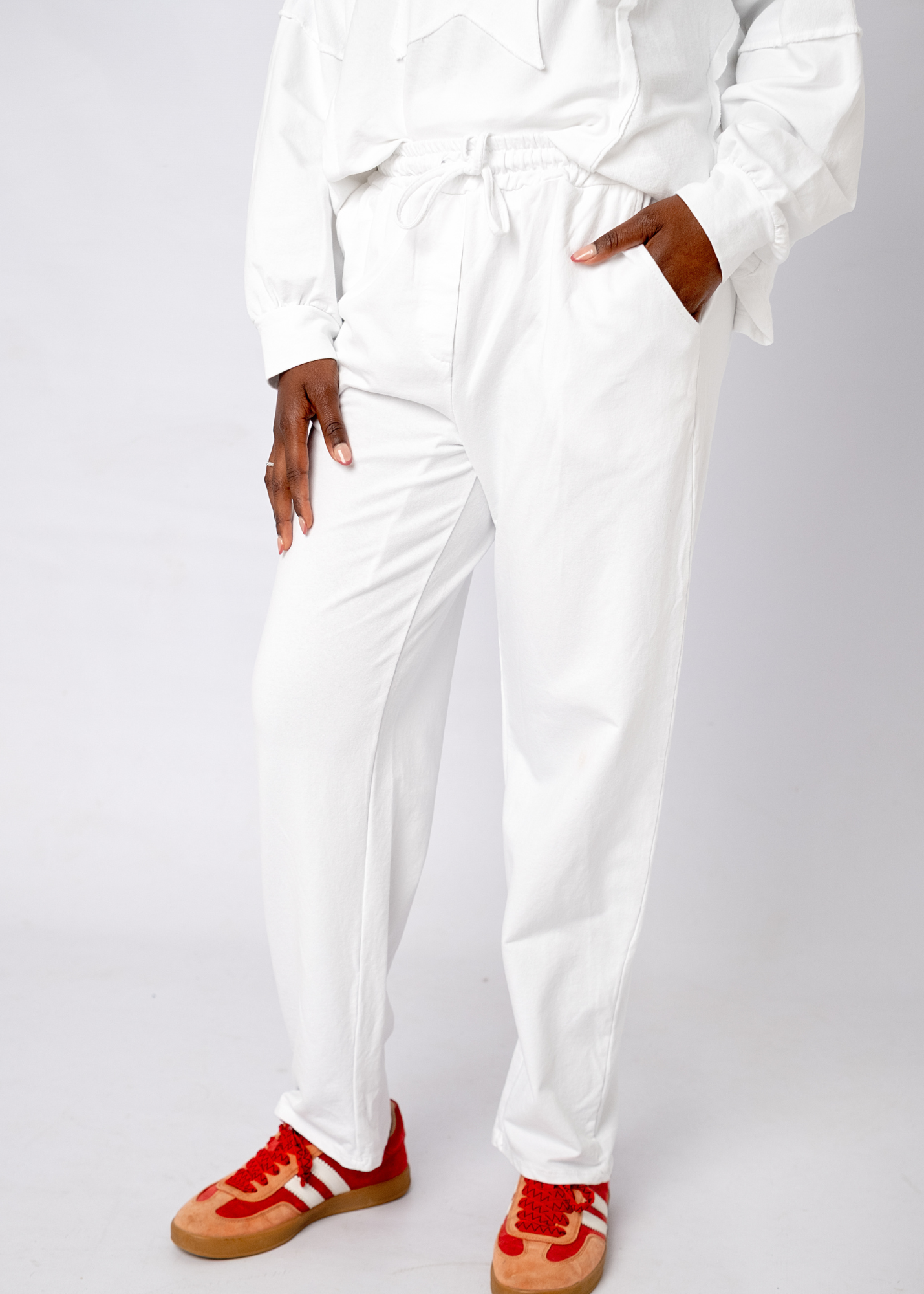 Relaxed-Fit Linen Drawstring Joggers in White