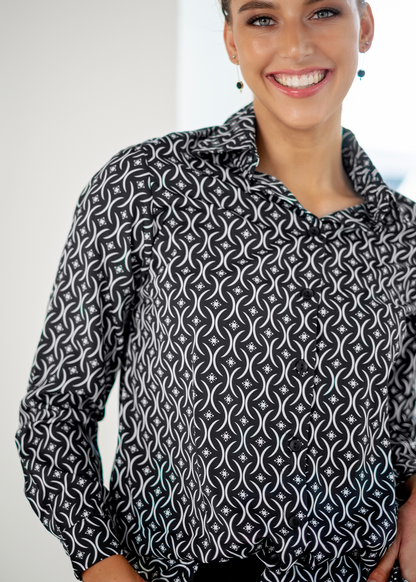 Button down blouse in Black and White