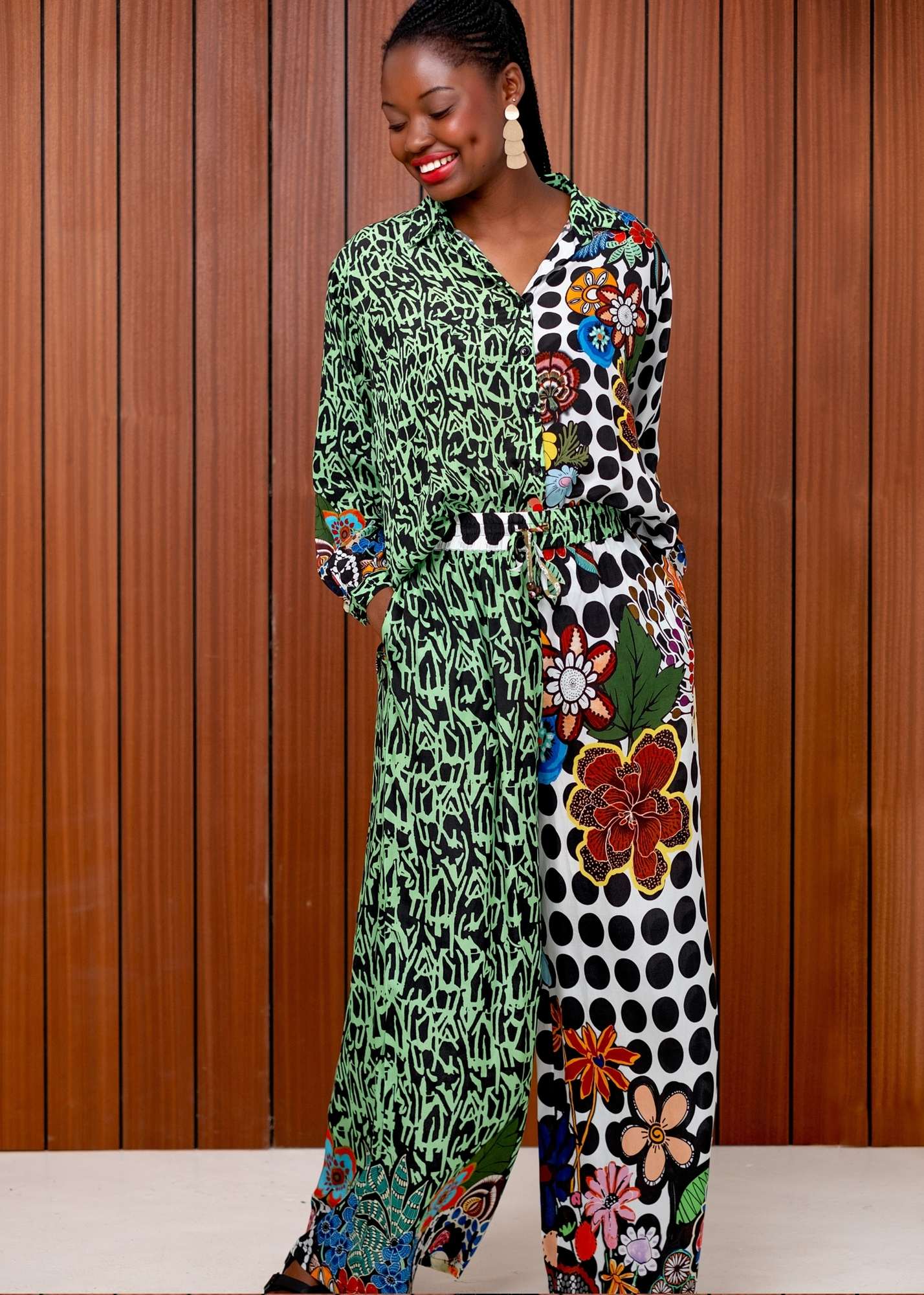 Unice Pants Suit in Burst of Colour Explosion