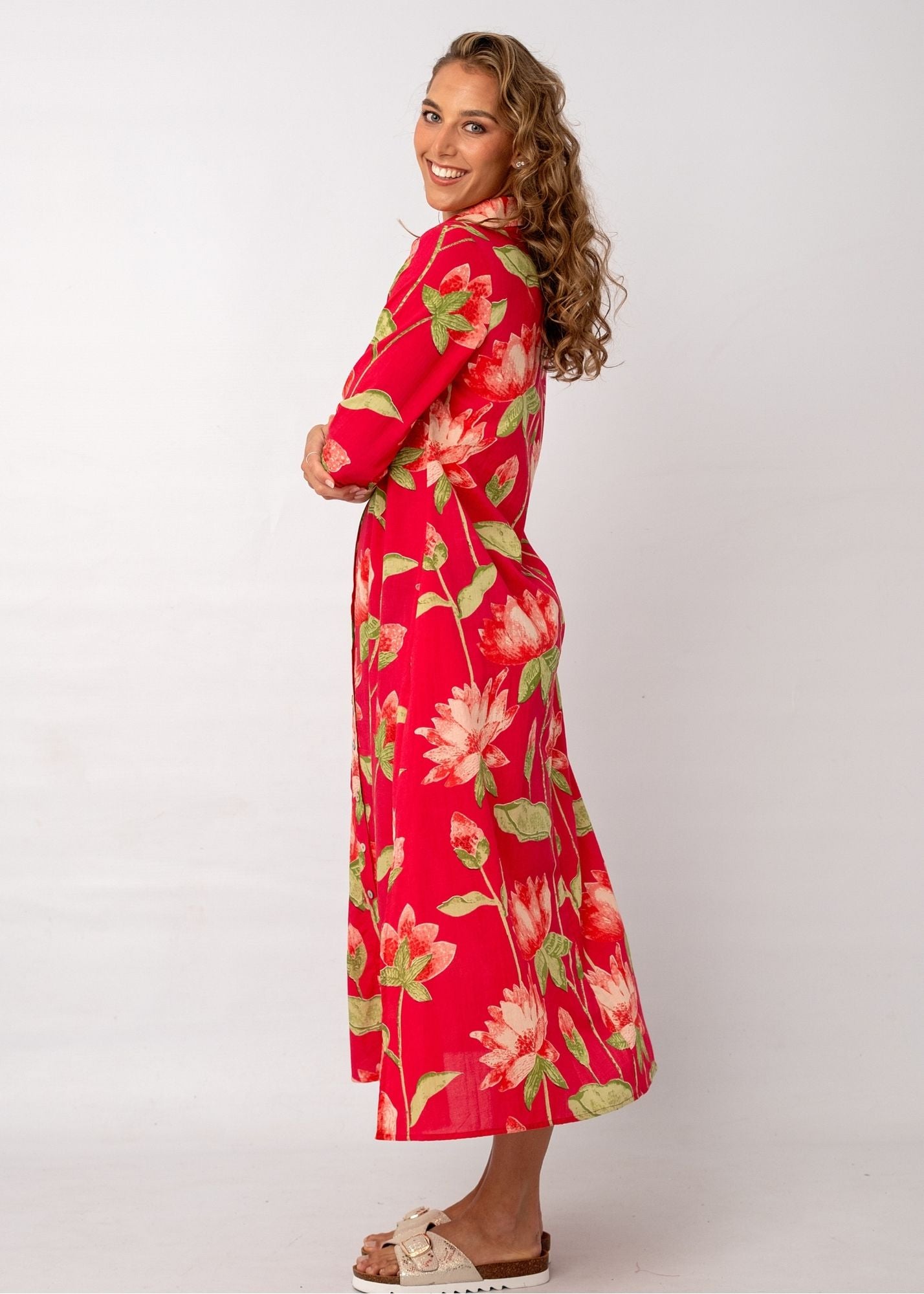 Betty Button in Crimson Blossom