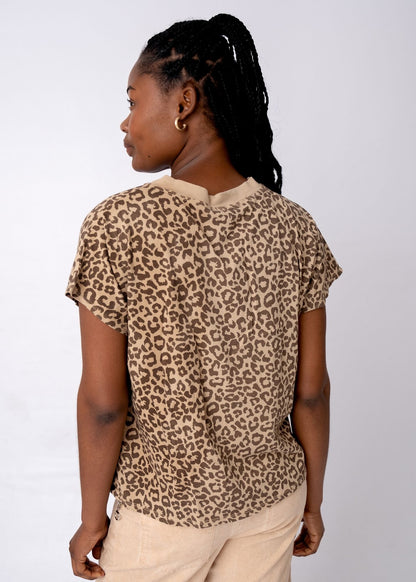 Lola V-Neck Shirt in Brown Safari