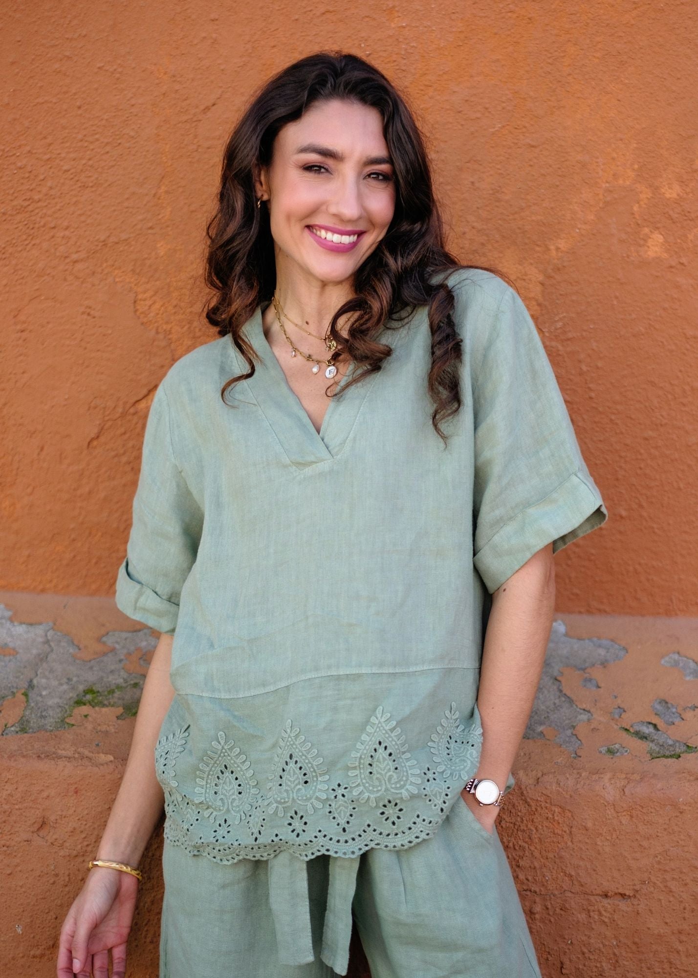 Lino 100% Linen V-Neck Blouse in Rich Olive Broderie