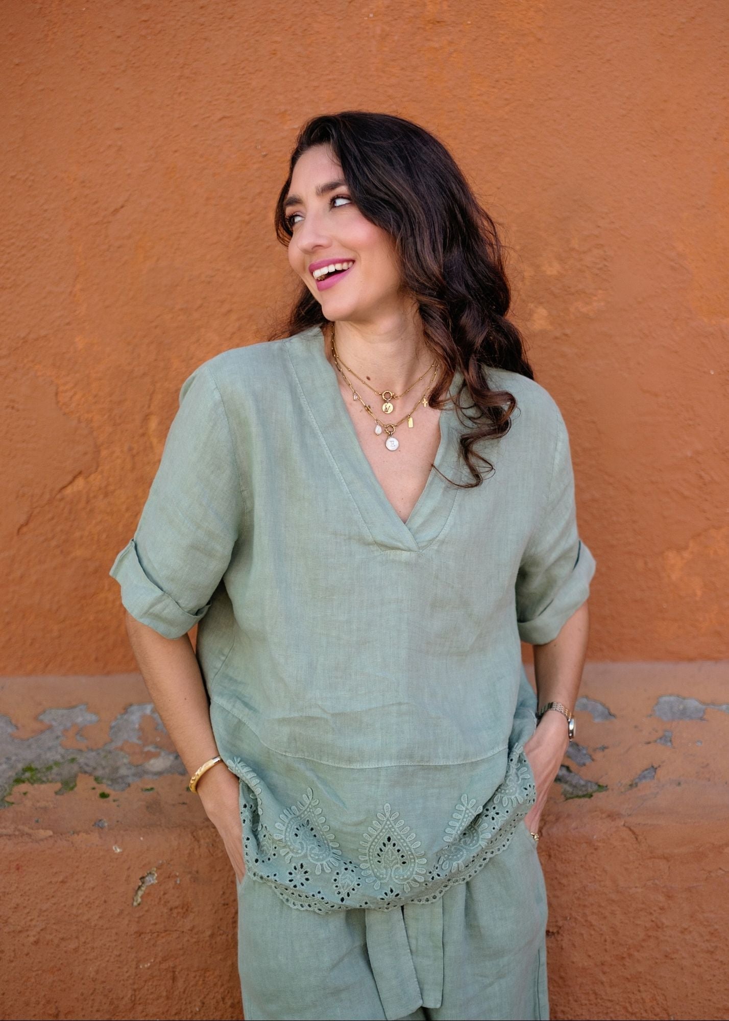 Lino 100% Linen V-Neck Blouse in Rich Olive Broderie