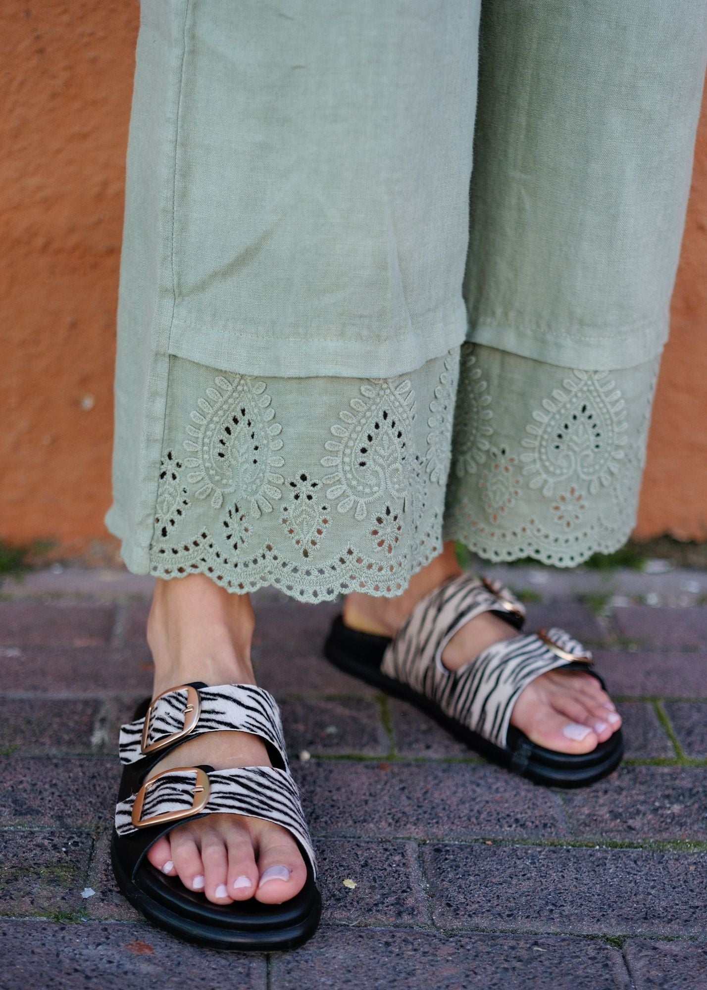 Lino 100% Linen Pants in Rich Olive Broderie