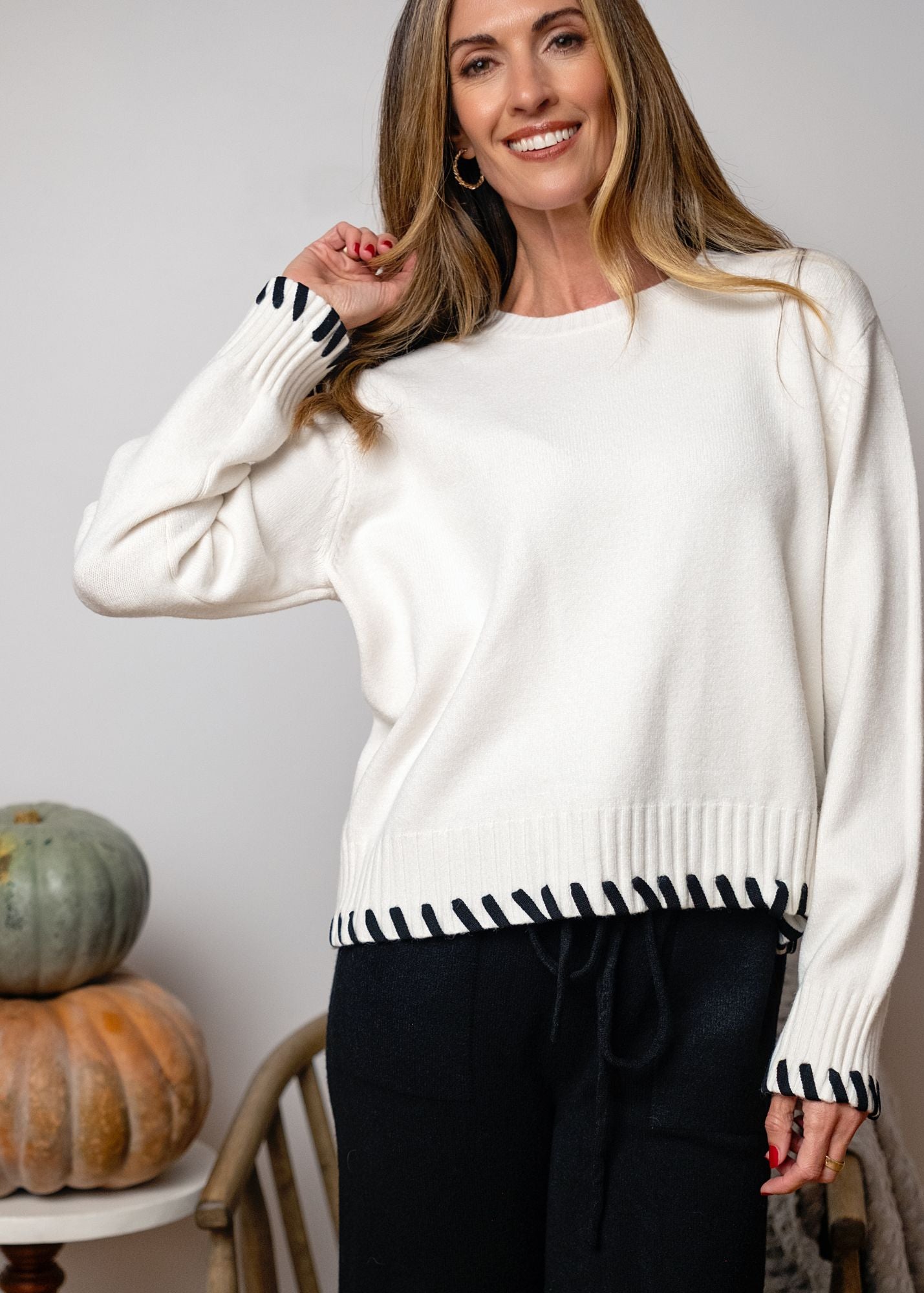 Chunky Knit with contrast Whipstitch in Ivory