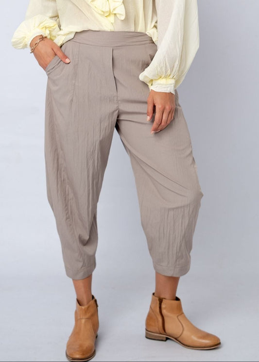 Barrel Pants in Taupe