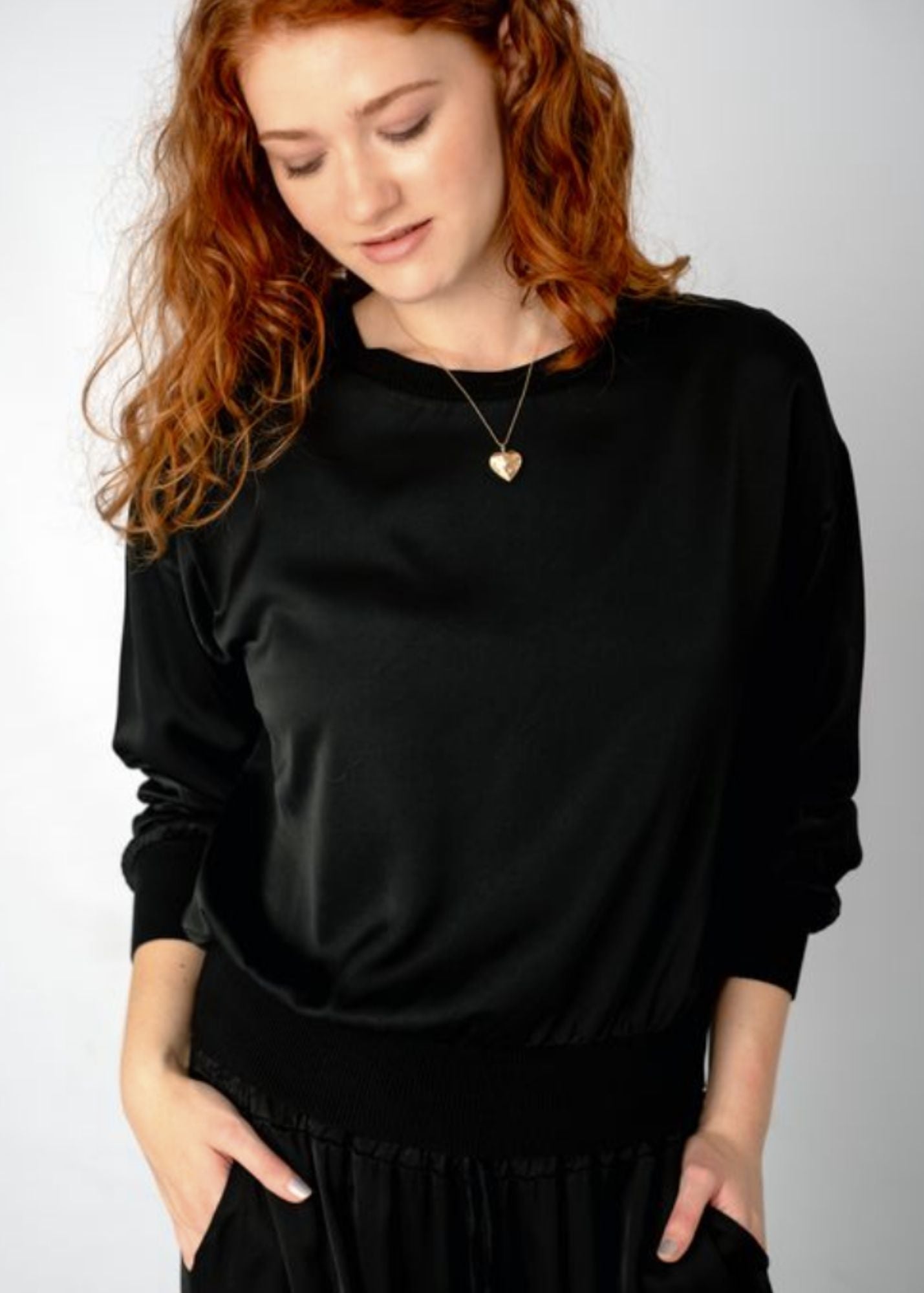 Lila Crew Top Long in Midnight