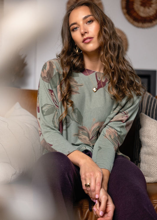 Silver Lining Round Neck Thin Knit Top in Olive and Maroon