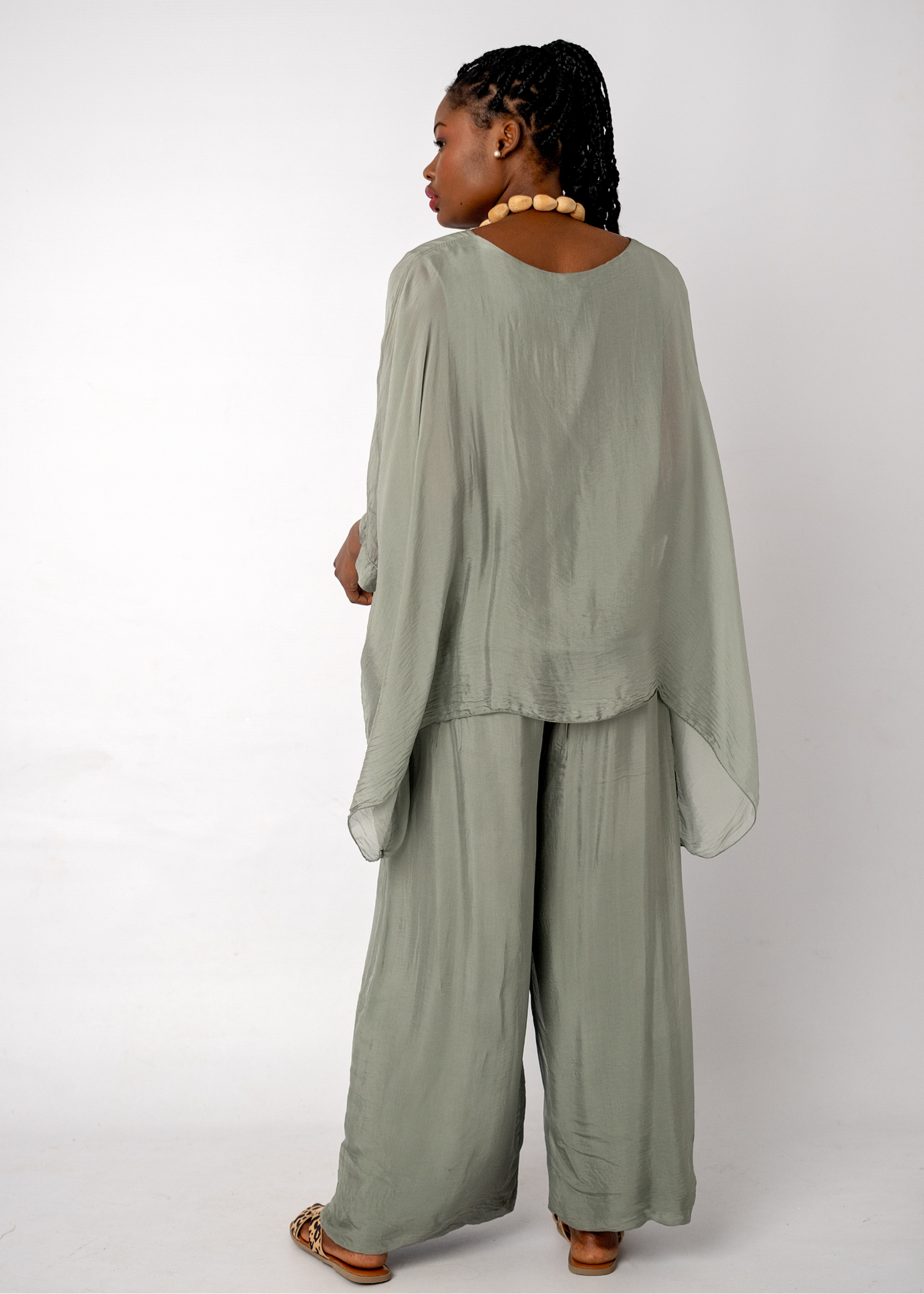 Sophia 100% Silk Flow Top in Olive