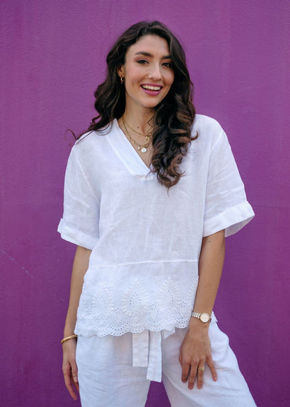 Lino 100% Linen V-Neck Blouse in White Broderie