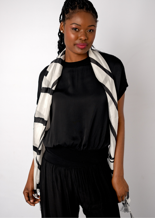 Lila Crew Top Short Sleeve in Black
