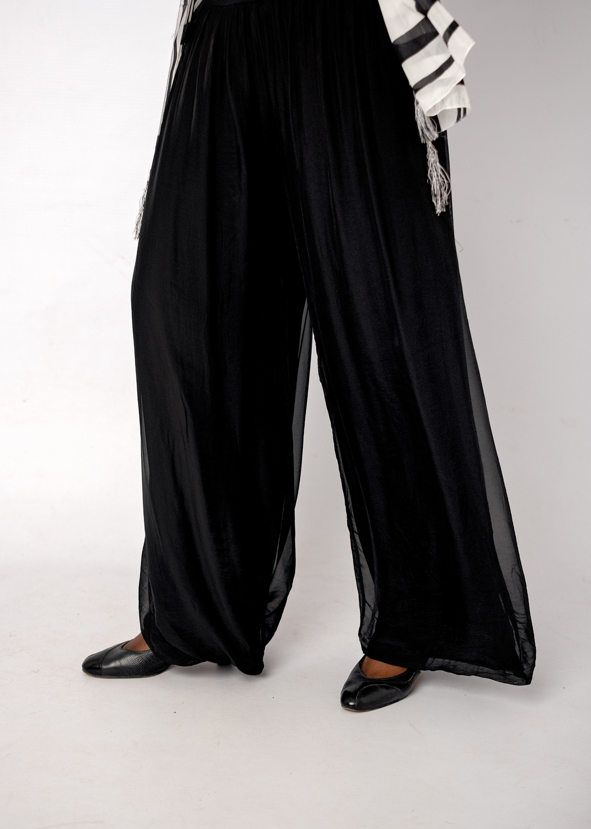 Sophia 100% Silk Flow Pants in Black