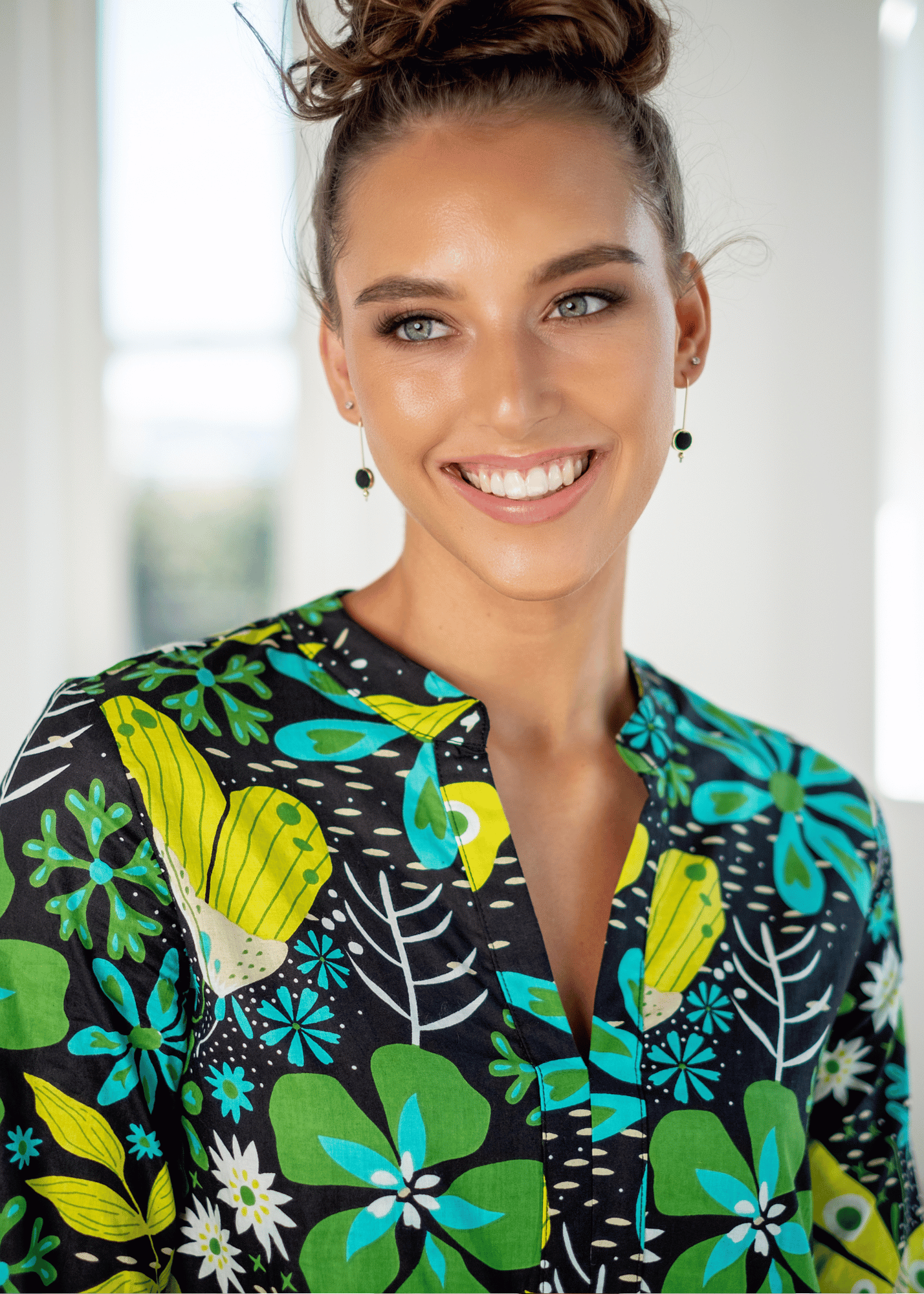 Lee-Ann pleated dress short, Black with Bold Lime