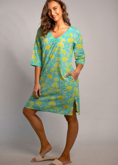 V-Neck tunic in Turquoise with Turquoise Contrast
