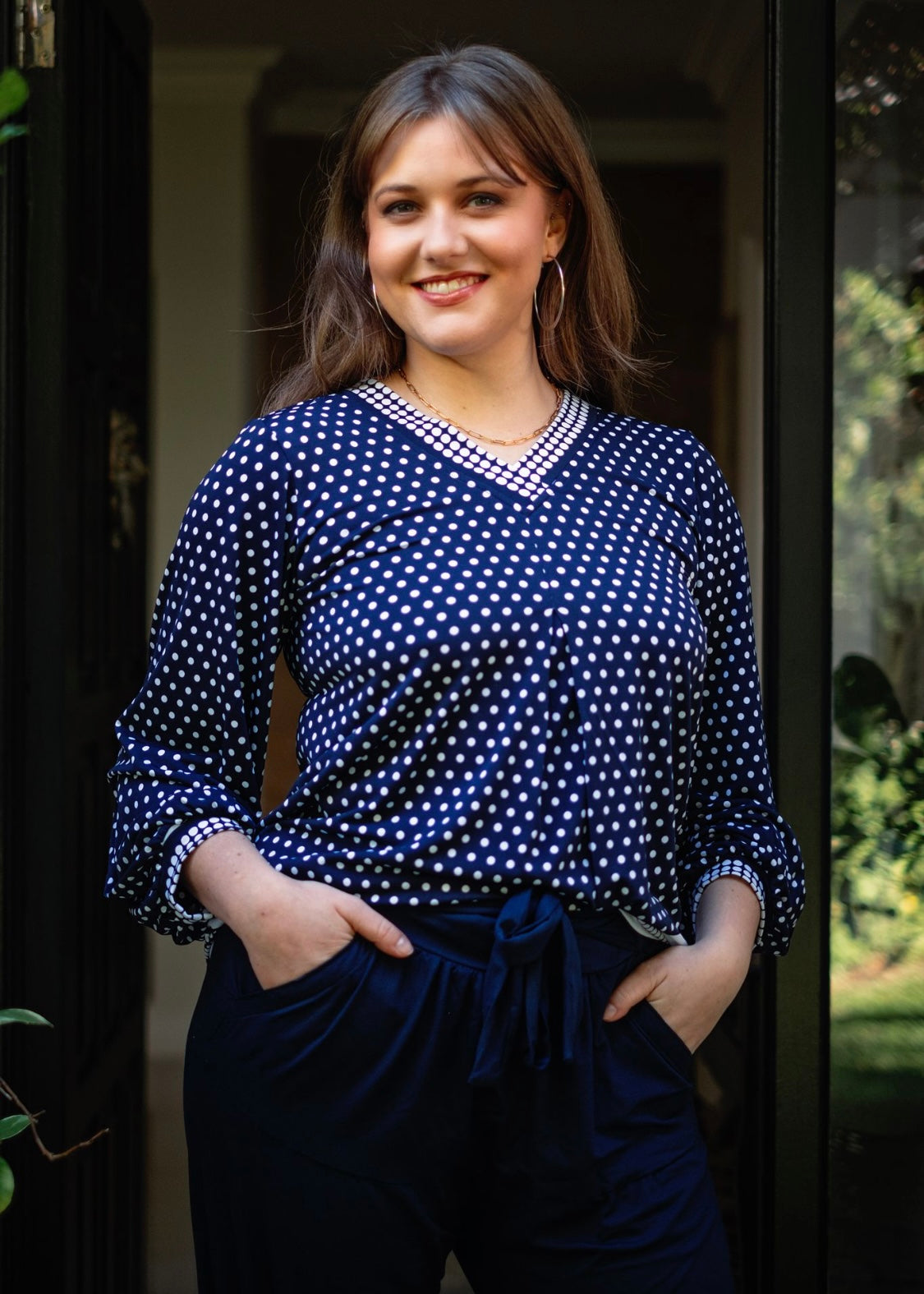 Amron Top in Navy and white polladots with contrast