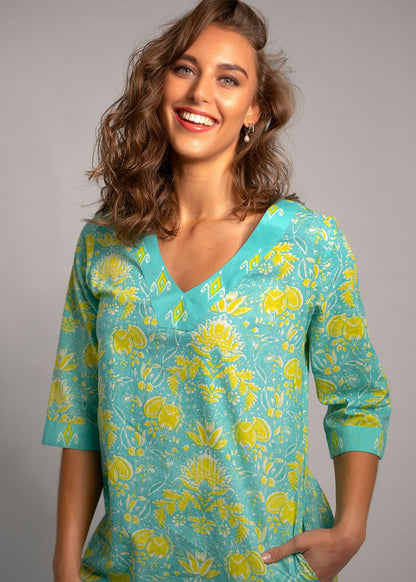 V-Neck tunic in Turquoise with Turquoise Contrast