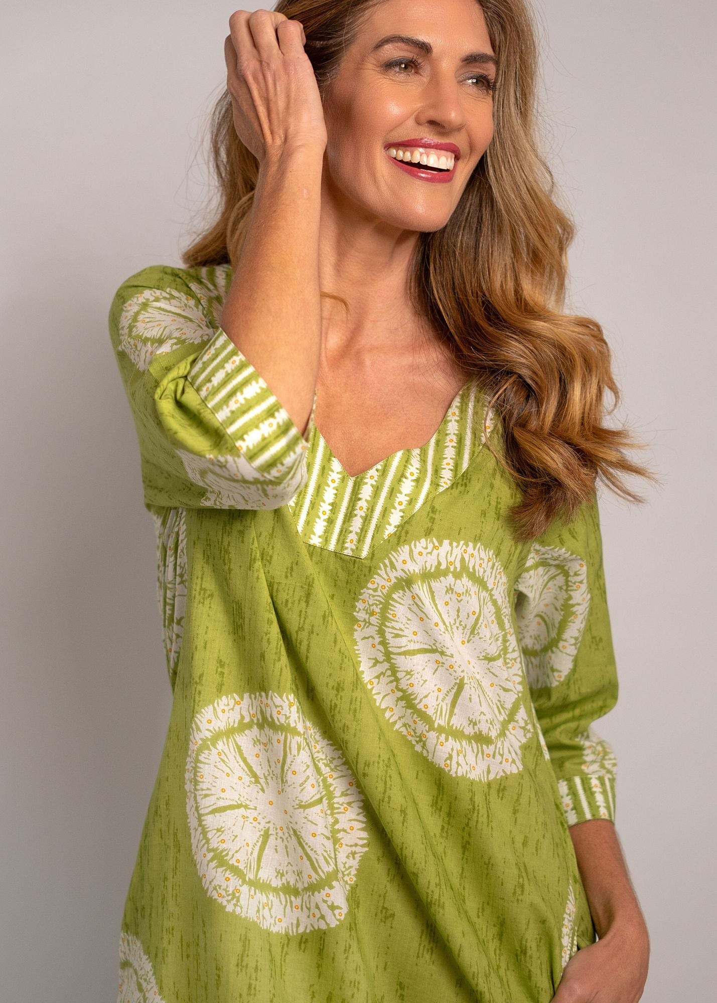 V-Neck tunic in Olivetta