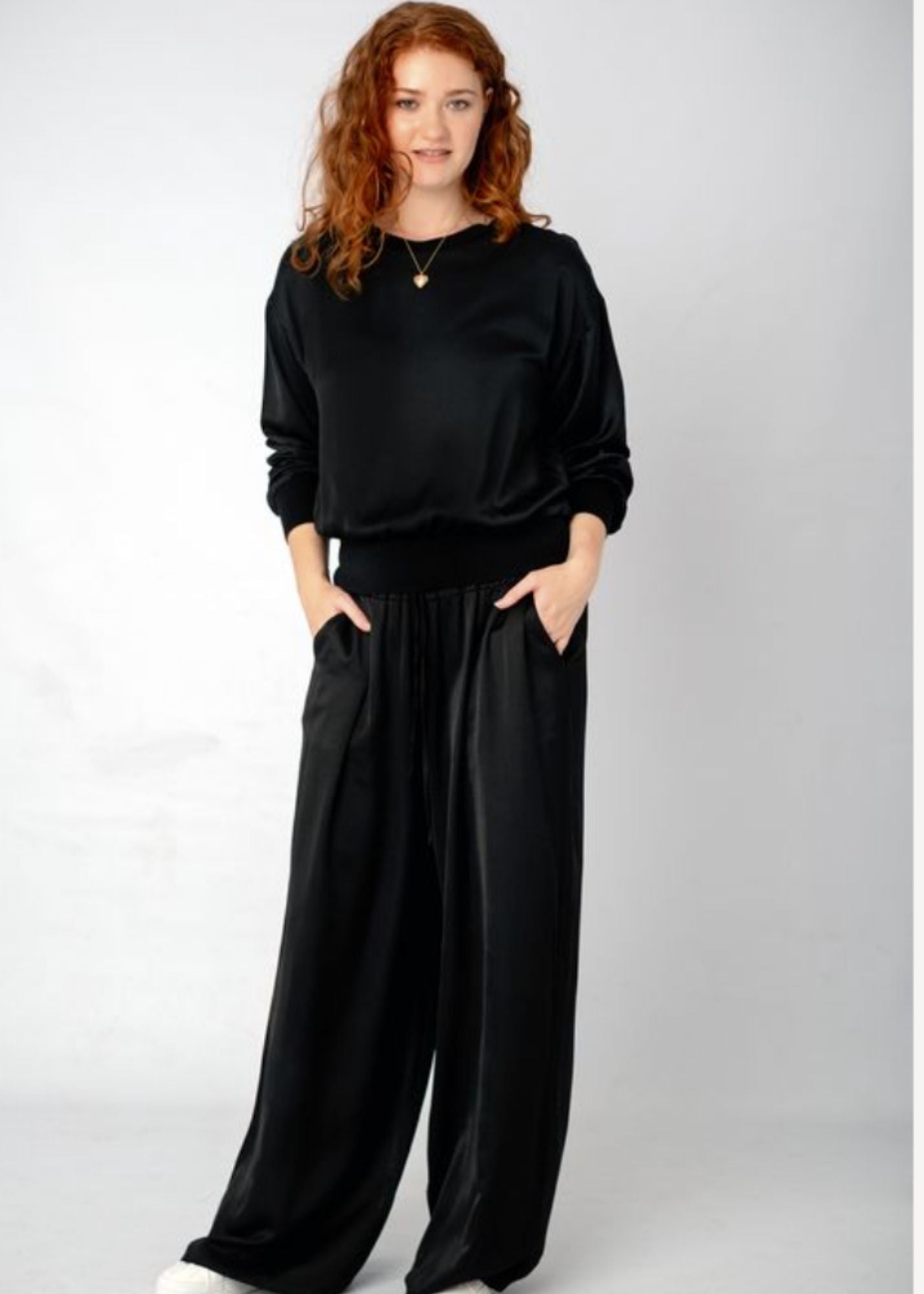 Lila Crew Top Long in Midnight