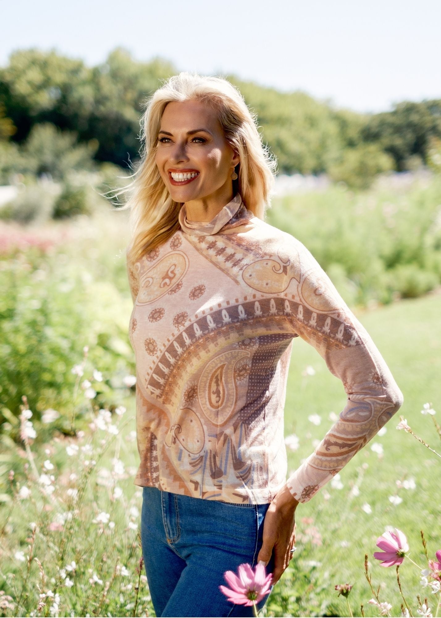 100% Wool Turtle Neck Long Sleeve Sweater in Taupe Paisley