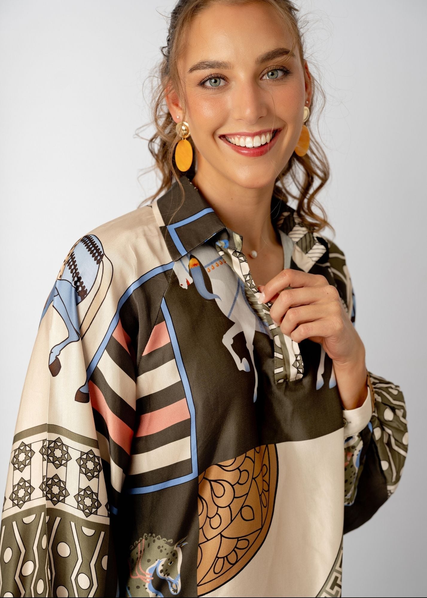 Bougiee Lounge Blouse in Bellicina