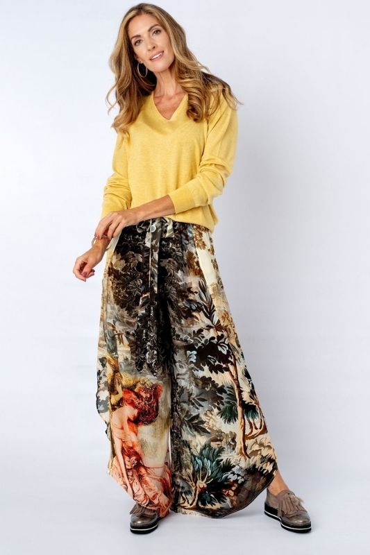 Clio Pants in Casablanca