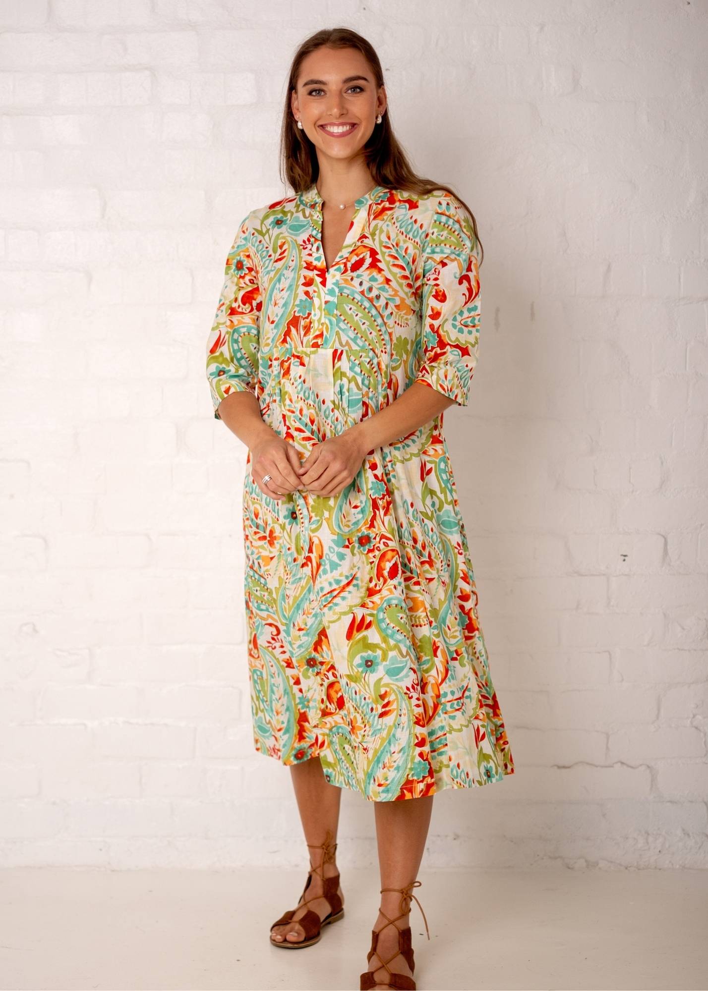 Lee-Ann pleated dress Long, Coral and Green Paisley