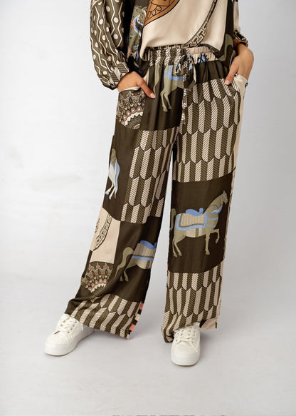 Bougiee Lounge Blouse in Bellicina