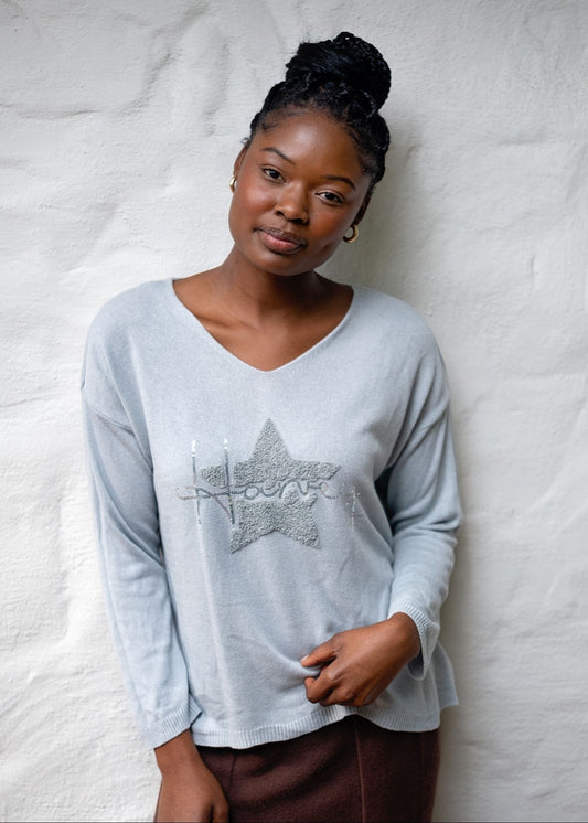 Honey Star Embellished V-Neck Knitted Top – Chambray