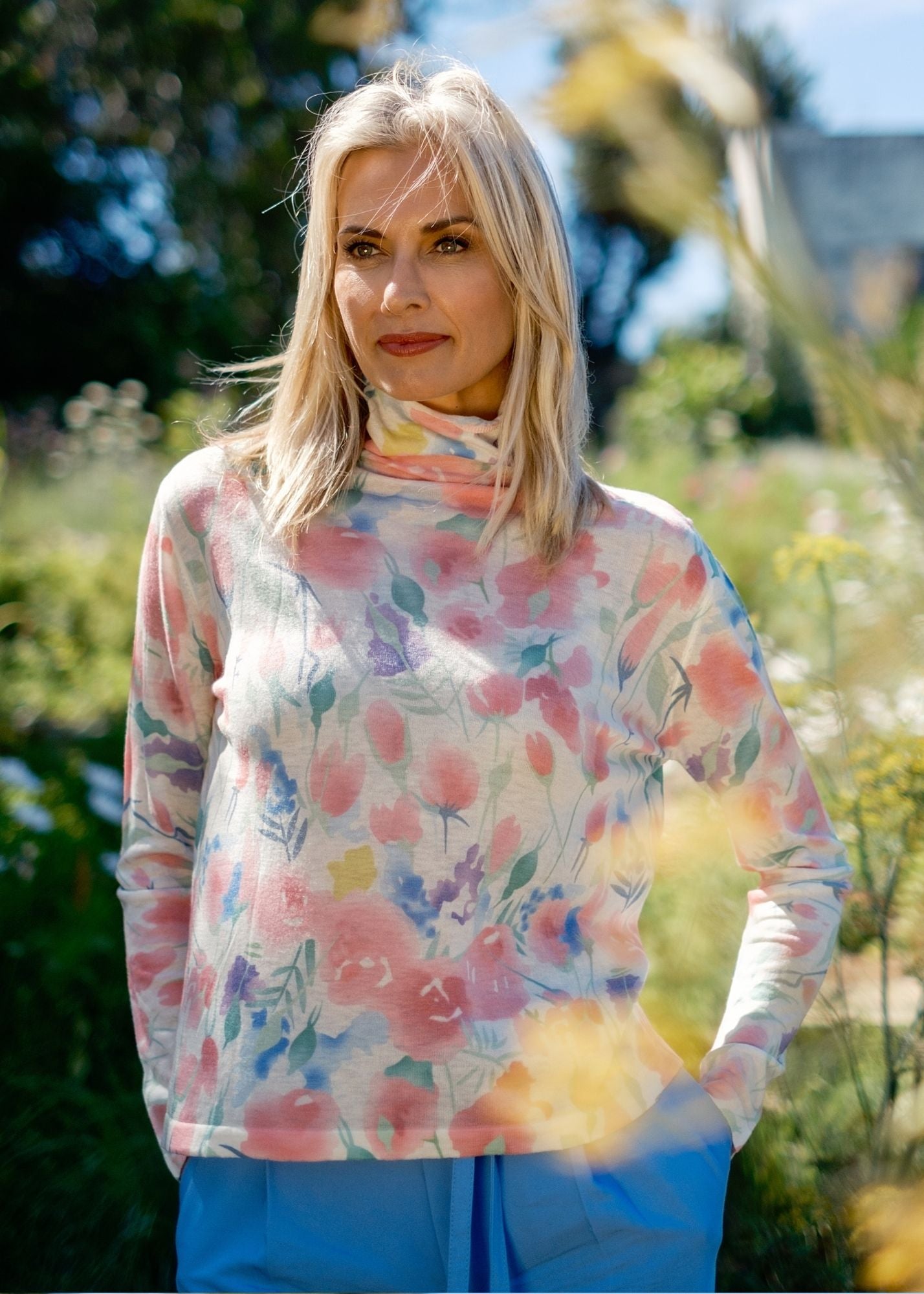 100% Wool Turtle Neck Long Sleeve Sweater in Pink Garden