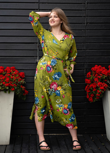 Gloria Dress with Tucked Sleeve Detail in Green Garden