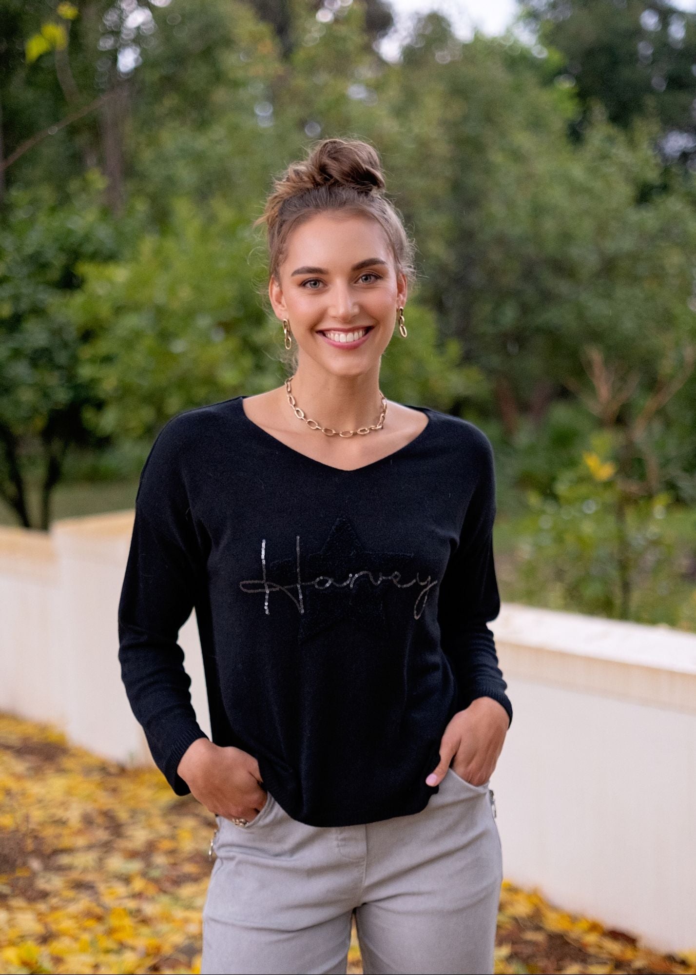Honey Star Embellished V-Neck Knitted Top – Midnight Black