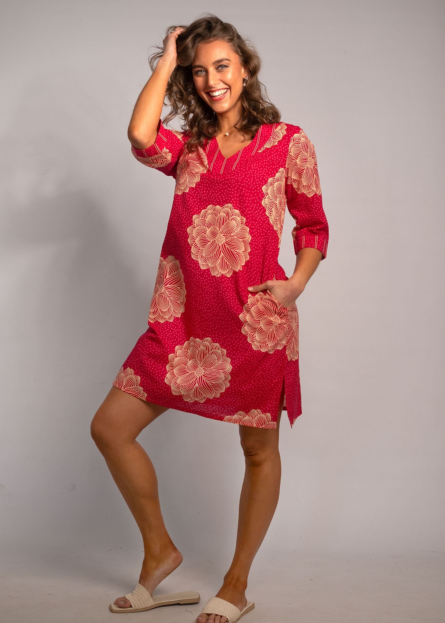 V-Neck tunic in Red Dahlia